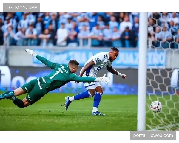 伤情更新：多名主力后卫缺阵，霍芬海姆防线转换迎考验